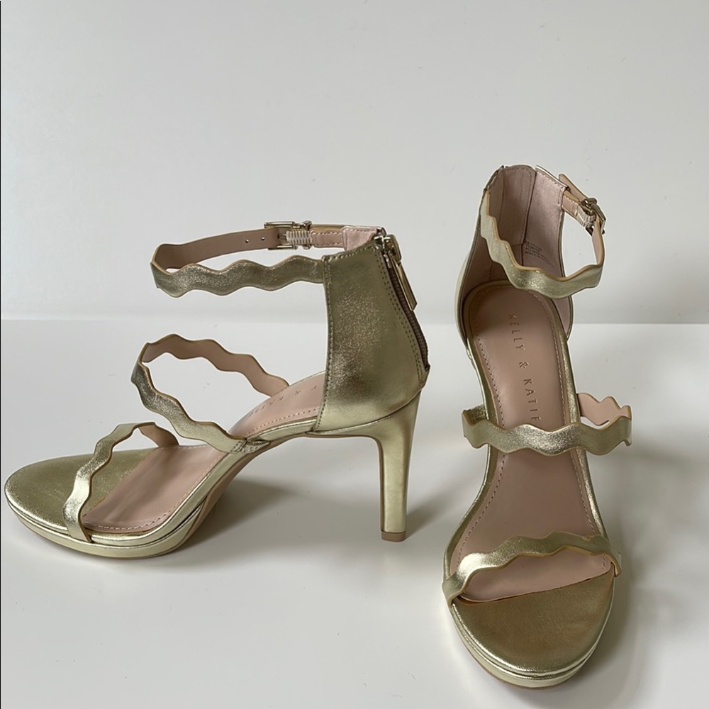 Kelly & Katie Gold Scalloped 4in Heels ,brand new, cheap women’s heels